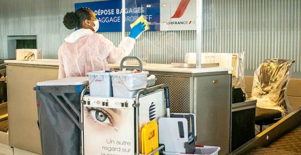 
Les personnels travaillant dans les aéroports réclament le soutien de l État pour limiter l impact de la chute prolongée du t