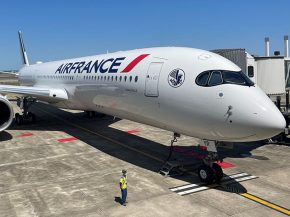 
La compagnie aérienne Air France a reçu et déployé son 18eme Airbus A3550-900, tandis que sa sœur KLM Royal Dutch Airlines a