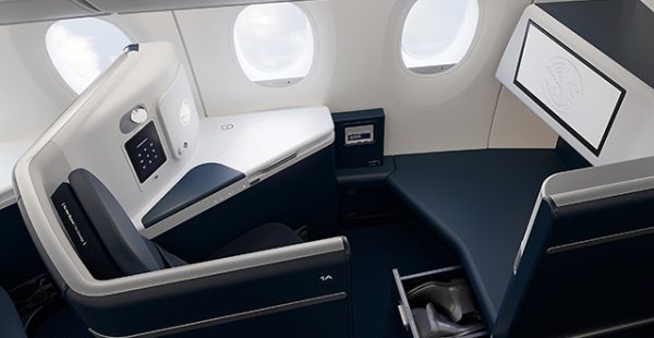 
La compagnie aérienne Air France doit recevoir le mois prochain son premier Airbus A350-900 équipé des nouvelles cabines. Ils 