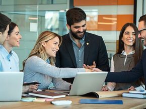 
La compagnie aérienne Air France lancé mercredi sa campagne de recrutements d’alternants 2023, pour environ 1100 postes.
Afin