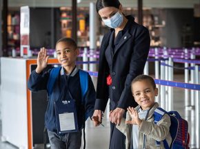 
La compagnie aérienne Air France transporte chaque année près de 300.000 enfants non-accompagnés, qui bénéficient de l’of