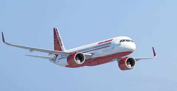 
Un jeune de 20 ans s’est fait passer pour un pilote d’Air India pour impressionner ses copines (oui, elles étaient plusieurs