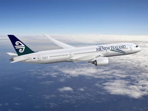 
Air New Zealand transforme un Boeing 787 Dreamliner en une clinique de vaccination insolite pour encourager les habitants d Auckl