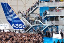 
Le plus grand avionneur mondial a annoncé un objectif de production plus élevé pour son modèle gros-porteur A350, en ambition