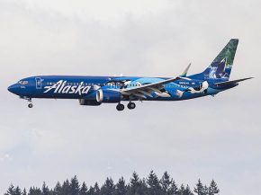 
Alaska Air Group a annoncé dimanche avoir conclu un accord pour racheter Hawaiian Airlines pour 1,9 milliard de dollars.
La fusi