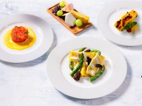 
La compagnie aérienne British Airways propose pour les voyageurs à qui elle manque une expérience culinaire de Première class