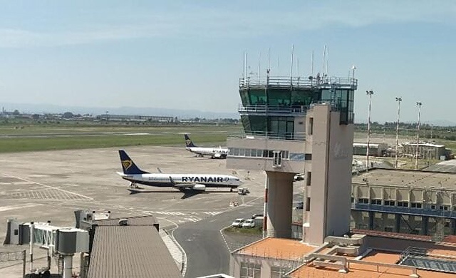 Un nuage de cendres volcaniques de l'Etna entraine la fermeture de l'aéroport de Catane 1 Air Journal
