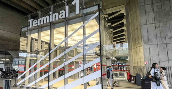 
Le Groupe ADP (Aéroports de Paris) a retenu une branche de Lagardère pour continuer à co-exploiter des points de vente dans le