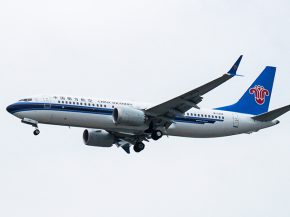
Le premier Boeing 737 MAX-8 livré à une compagnie aérienne chinoise depuis 2019 a atterri aujourd hui à l aéroport internati