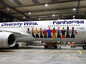 
La compagnie aérienne Lufthansa a dévoilé une nouvelle livrée inclusive   Fanhansa » pour l’appareil qui emport