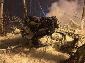 
Un Antonov An-12BK de la compagnie cargo Aircompany Grodno s’est écrasé à l’atterrissage près d’Irkoutsk en Russie, tua