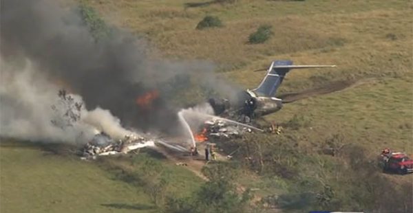 
Un avion a raté son décollage mardi au Texas et s’est enflammé, mais les 21 passagers et membres d’équipage à bord s’e
