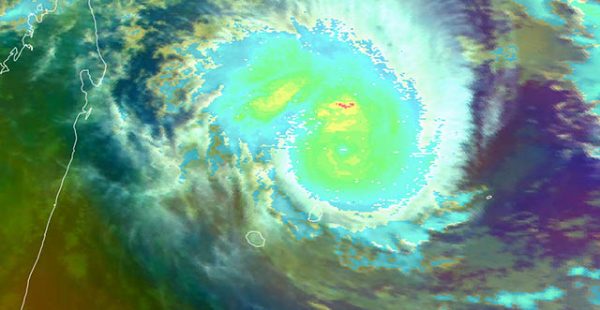 
La trajectoire dans l’Océan Indien du cyclone Batsirai a entrainé la fermeture de l’aéroport de l’île Maurice, celui de
