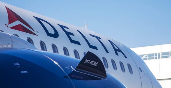 
Delta Air Lines a de nouveau obtenu des revenus trimestriels d un niveau record, profitant cet été d un bond à l international