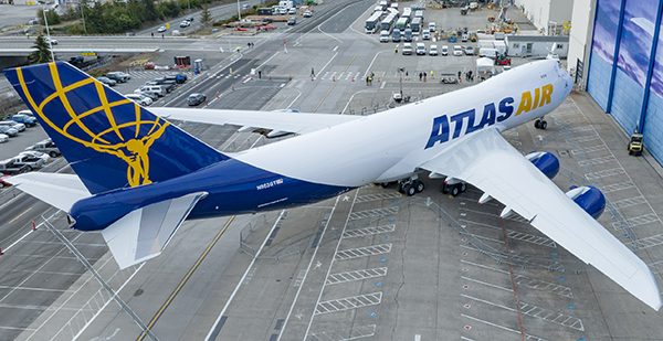 
Boeing a livré hier son dernier 747, un 747-8F remis à la compagnie cargo Atlas Air, mettant fin à 52 ans de carrière du Supe