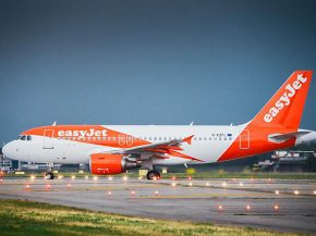 La compagnie aérienne low cost easyJet envisage de se séparer de jusqu’à un tiers de ses employés britanniques et de fermer 