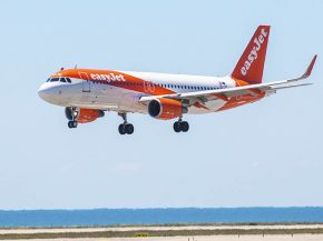 
La compagnie aérienne low cost easyJet prévoit d’assurer 856 routes cet été, une baisse de 20% par rapport à la même pér