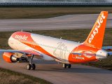 air-journal_easyJet A320 sol 250e