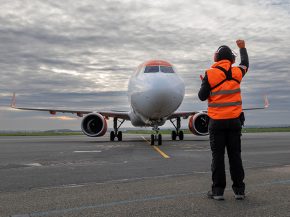 
La compagnie aérienne low cost easyJet a supprimé quelque 1700 vols en juillet, aout et septembre, anticipant de futures grève