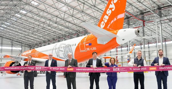 
La compagnie aérienne low cost easyJet a inauguré à Berlin sa première base de maintenance sur le continent, 
La spécia