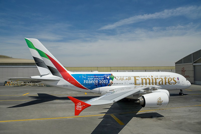Rugby : la Coupe Webb Ellis arrive en France sur Emirates 5 Air Journal