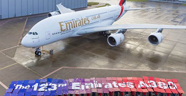 
Le tout dernier Airbus A380 a rejoint jeudi la flotte de la compagnie aérienne Emirates Airlines, tandis qu’en Alabama Delta A