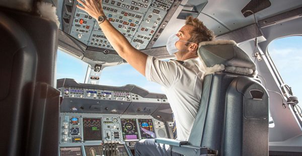 
La compagnie aérienne Emirates Airlines a lancé une nouvelle campagne de recrutement de pilotes, en particulier des copilotes q