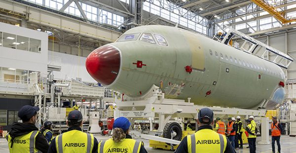 
Airbus a inauguré lundi à Toulouse sa nouvelle ligne d’assemblage final (FAL) pour les monocouloirs remotorisés de la famill