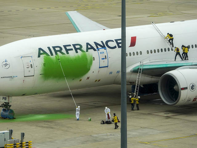 777 d’Air France repeint en vert à Roissy : des militants de Greenpeace condamnés