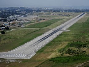
Le principal aéroport d’Haïti a été fermé à tout trafic aérien mercredi, suite à l’assassinat du Président Jovenel M