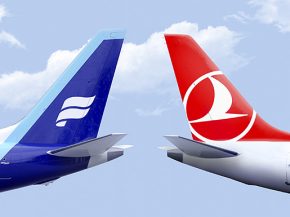 
Les compagnies aériennes Turkish Airlines et Icelandair ont signé un accord de partage de code, permettant des correspondances 