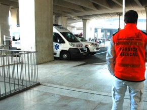 Depuis dimanche 26 janvier, une   équipe médicale d’accueil » s’est installée à l’aéroport de Roissy-Charles-de-Gau