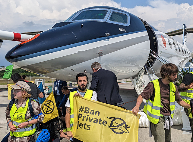 EBACE: l'aéroport de Genève bloqué par des militants pour le climat 1 Air Journal
