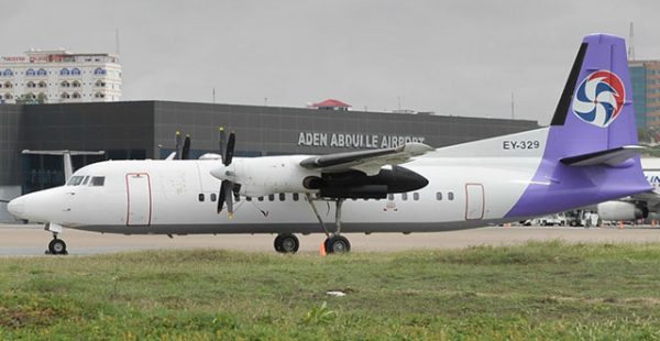 
Un Fokker 50 de la compagnie aérienne Jubba Airways s’est retourné à l’atterrissage à Mogadiscio lundi, tous les occupant