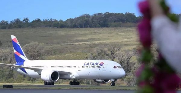 
La compagnie aérienne LATAM Airlines Chile a relancé sa liaison commerciale entre Santiago du Chili et l’aéroport de Rapa Nu
