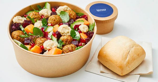 
La compagnie aérienne Lufthansa a dévoilé une nouvelle offre de restauration payante destinée aux passagers de classe Economi