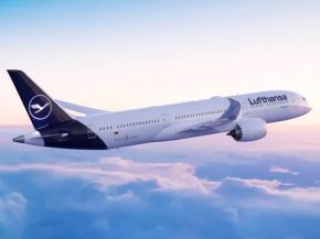 
La compagnie aérienne Lufthansa a choisi la liaison entre Francfort et Toronto pour accueillir cet hiver le premier vol commerci