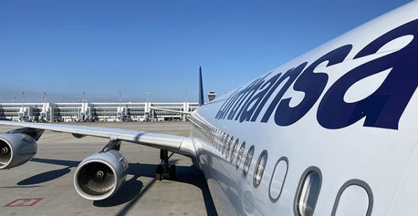 
La compagnie aérienne Lufthansa relancera en 2022 à Munich des vols en Airbus A340-600 offrant chacun 8 sièges en Première, u