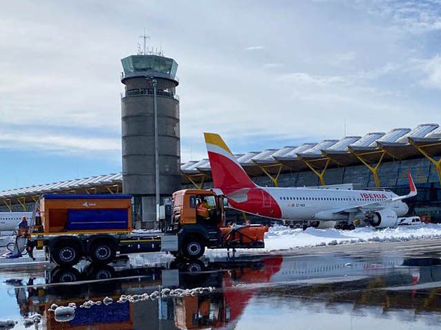 Tempête de neige: les vols reprennent à Madrid 11 Air Journal