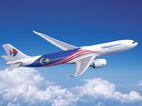 
La compagnie aérienne Malaysia Airlines va acquérir 20 A330neo pour renouveler sa flotte de gros-porteurs, dont dix achetés di