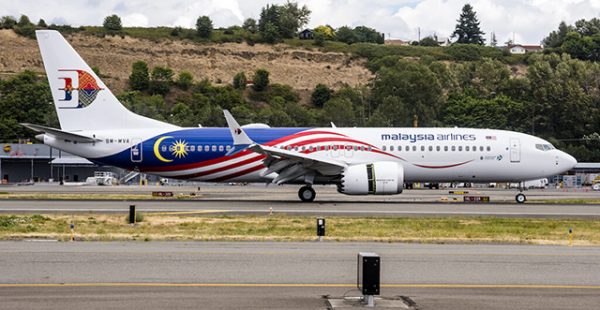 
La compagnie aérienne Malaysia Airlines a publié des images de son premier Boeing 737 MAX 8, dont la livraison est prévue déb