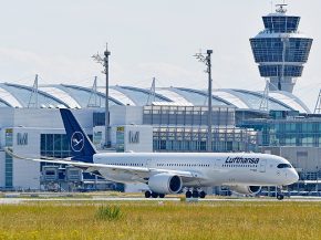 
La compagnie aérienne Lufthansa a relancé sa liaison entre Munich et Pékin, suspendue depuis le début de la pandémie de Covi