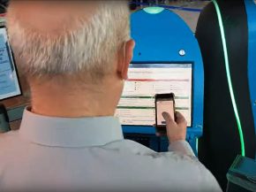 
L’aéroport de Nice a développé une solution technologique permettant d’éviter de toucher les bornes d’enregistrement en
