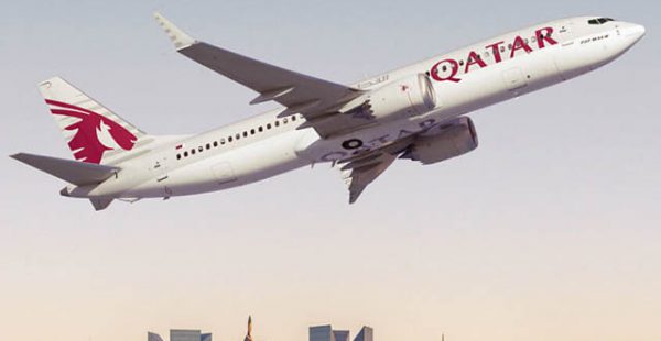 
Un premier Boeing 737 MAX 8 arborant la livrée de la compagnie aérienne Qatar Airways est de retour à Paine Field après avoir