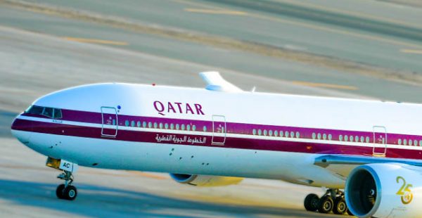 
La compagnie aérienne Qatar Airways a présenté une livrée spéciale   rétro » pour célébrer le 25eme anniversaire du l