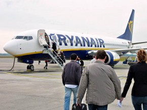 La compagnie aérienne low cost Ryanair lancera cet été une nouvelle liaison saisonnière entre Manchester et Poitiers, sa deuxi