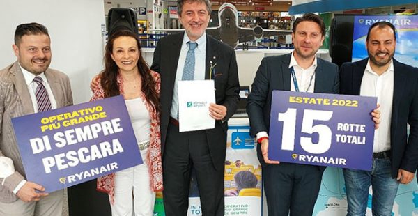 
La compagnie aérienne low cost Ryanair va baser un avion à l’aéroport de Pescara dans les Abruzzes et y proposer cet été 1
