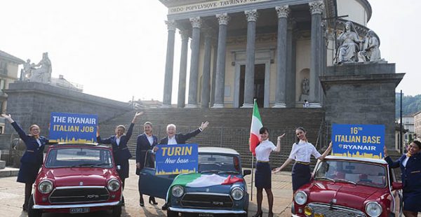 
La compagnie aérienne low cost Ryanair a inauguré sa 16eme base italienne à l’aéroport de Turin, tandis que Wizz Air annonc