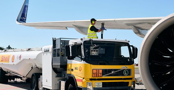 
Les compagnies aériennes arrivant à Londres-Heathrow sont priées de transporter autant de kérosène supplémentaire que possi