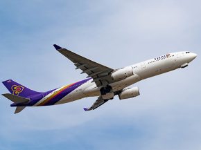 
Thai Airways International (THAI) Public Company Limited a révélé vendredi qu’elle prévoit de fusionner avec Thai Smile pou